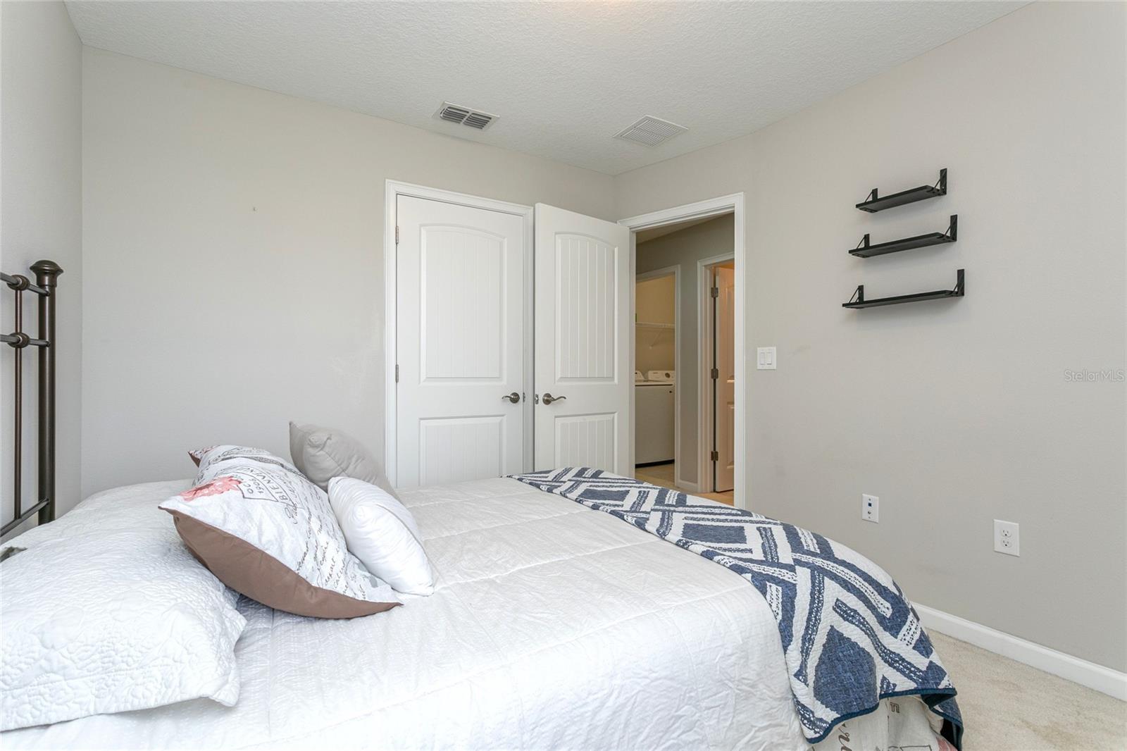 5038 SUNNYSIDE LN — photo 32