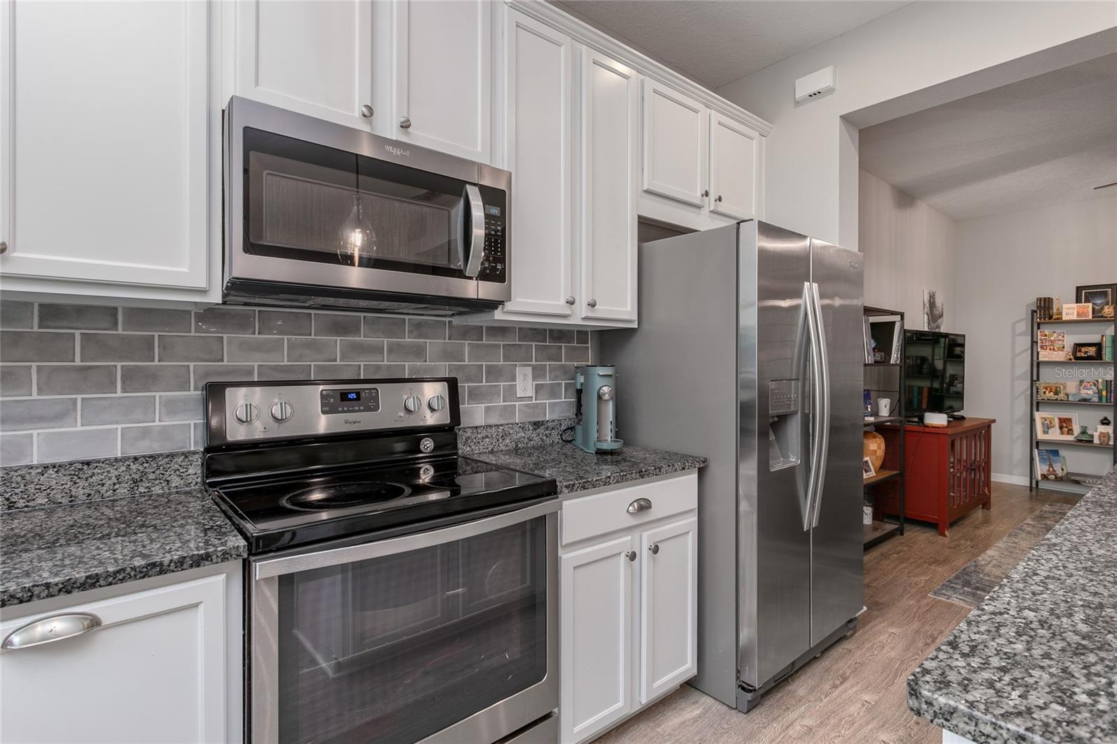 5038 SUNNYSIDE LN — photo 18