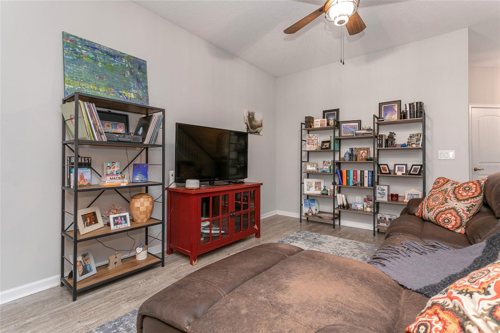 5038 SUNNYSIDE LN — photo 12