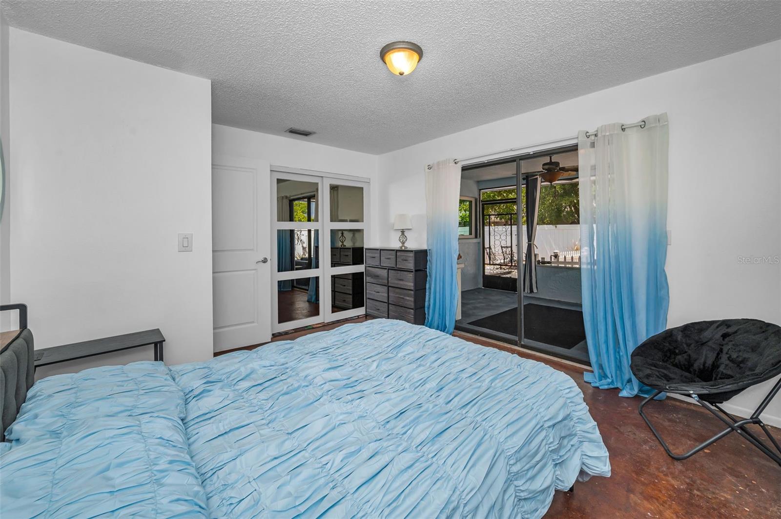 505 WHISPERING OAK DR — photo 36
