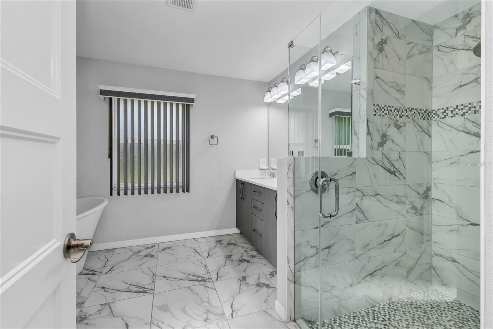 4443 CINDERELLA CIR — photo 32