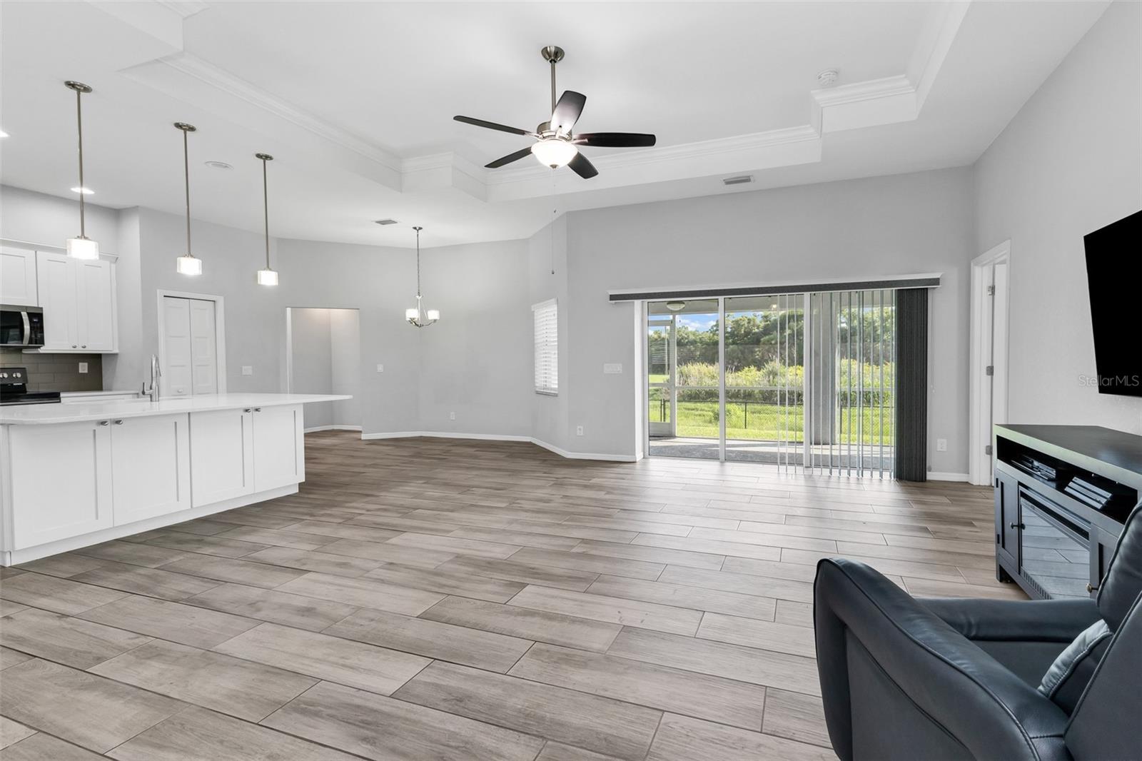 4443 CINDERELLA CIR — photo 7