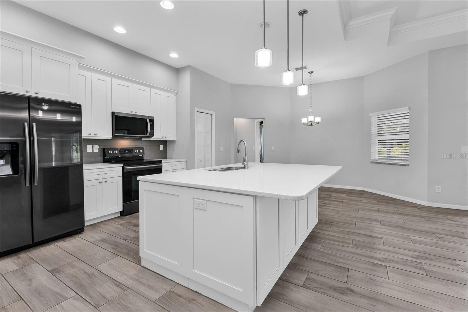 4443 CINDERELLA CIR — photo 11