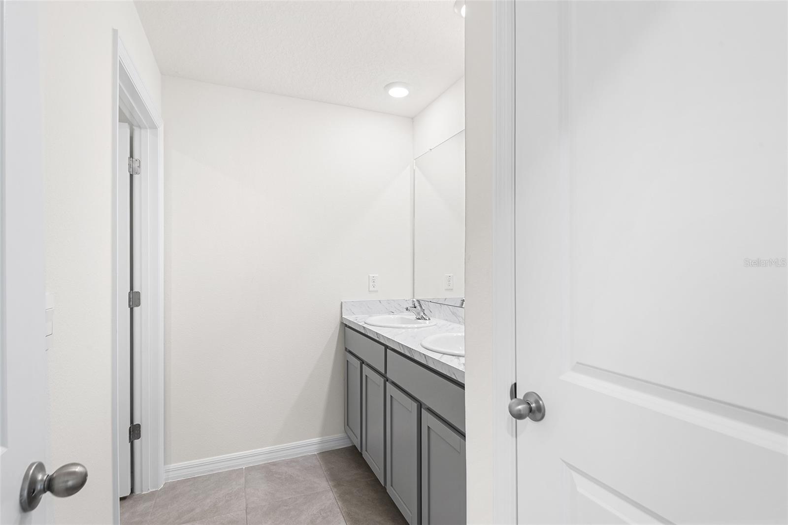 5106 PLUMERIA DR — photo 17