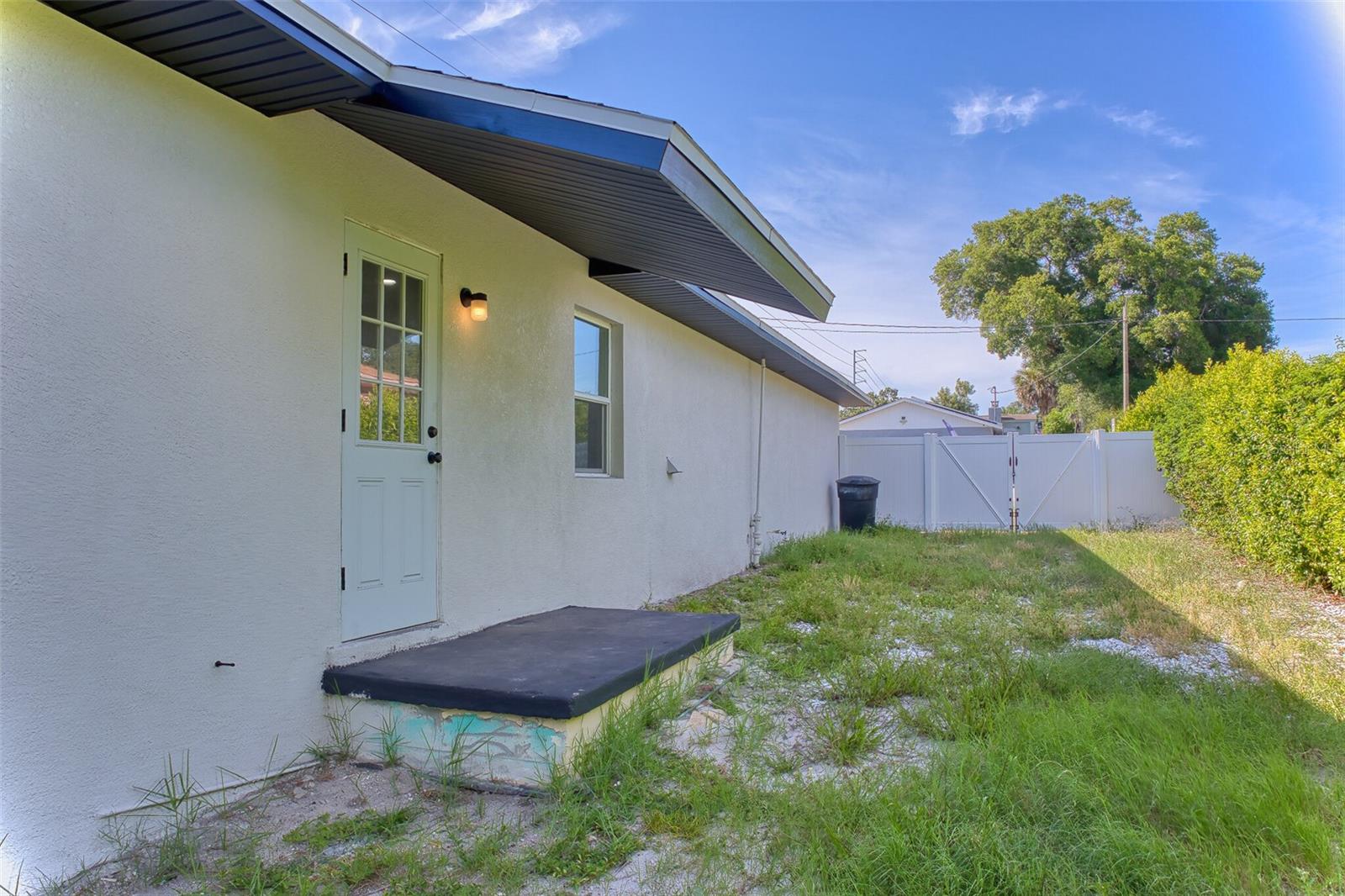 1301 WOODBINE ST — photo 38