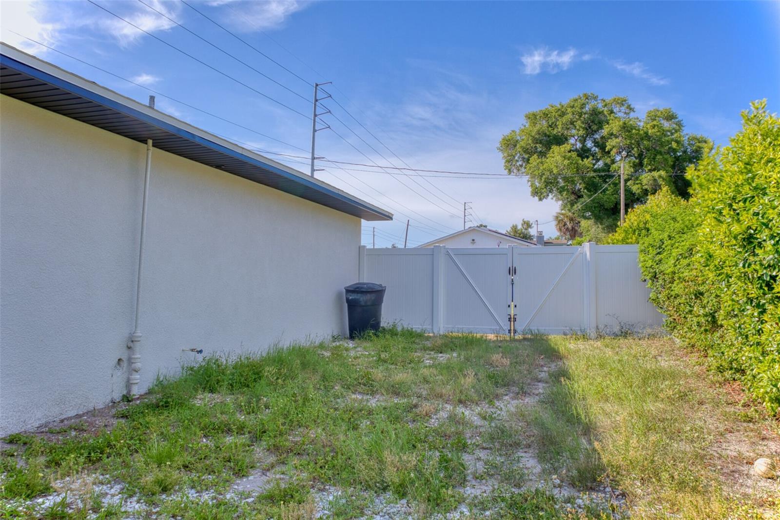 1301 WOODBINE ST — photo 39