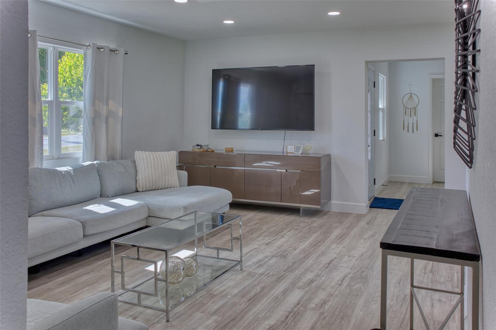 1301 WOODBINE ST — photo 9