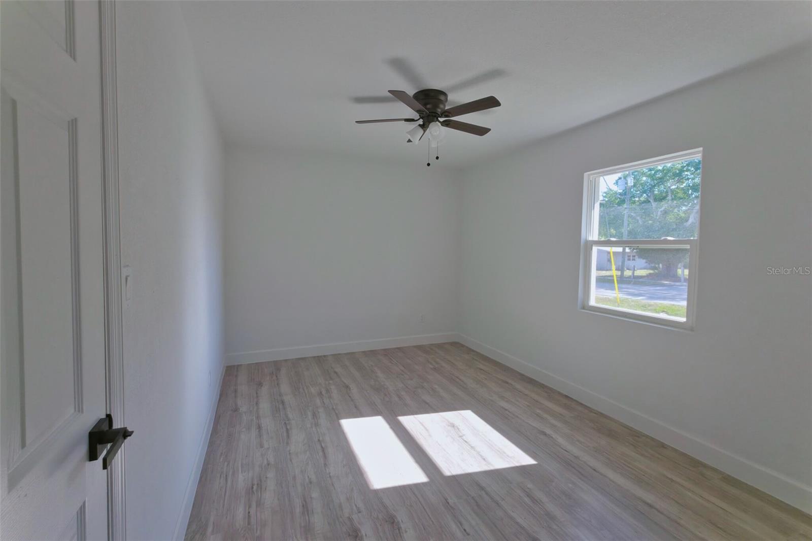 1301 WOODBINE ST — photo 31