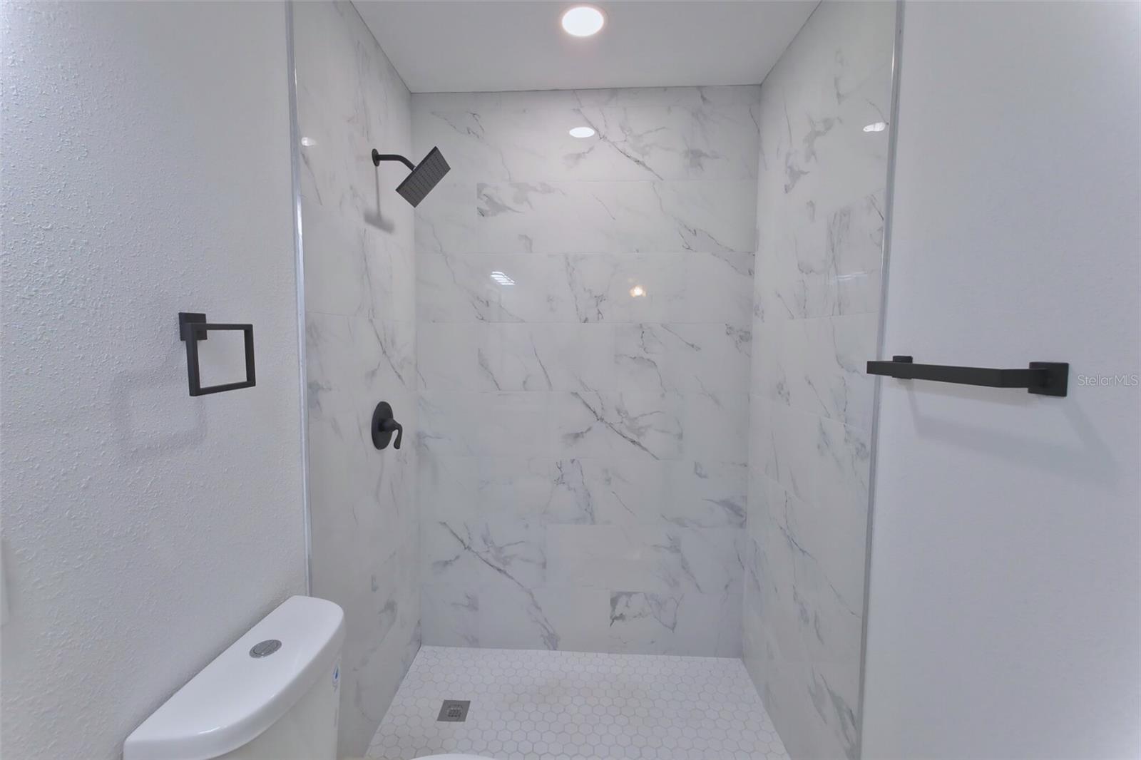 1301 WOODBINE ST — photo 20