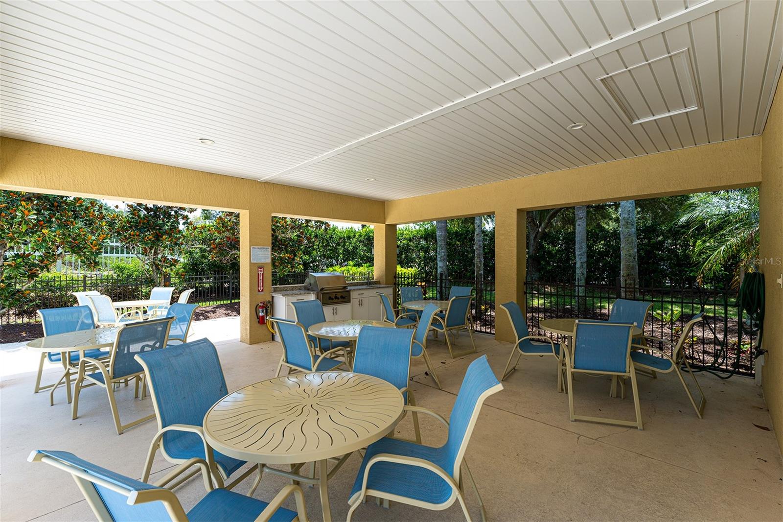 7223 PRESIDIO GLN — photo 47