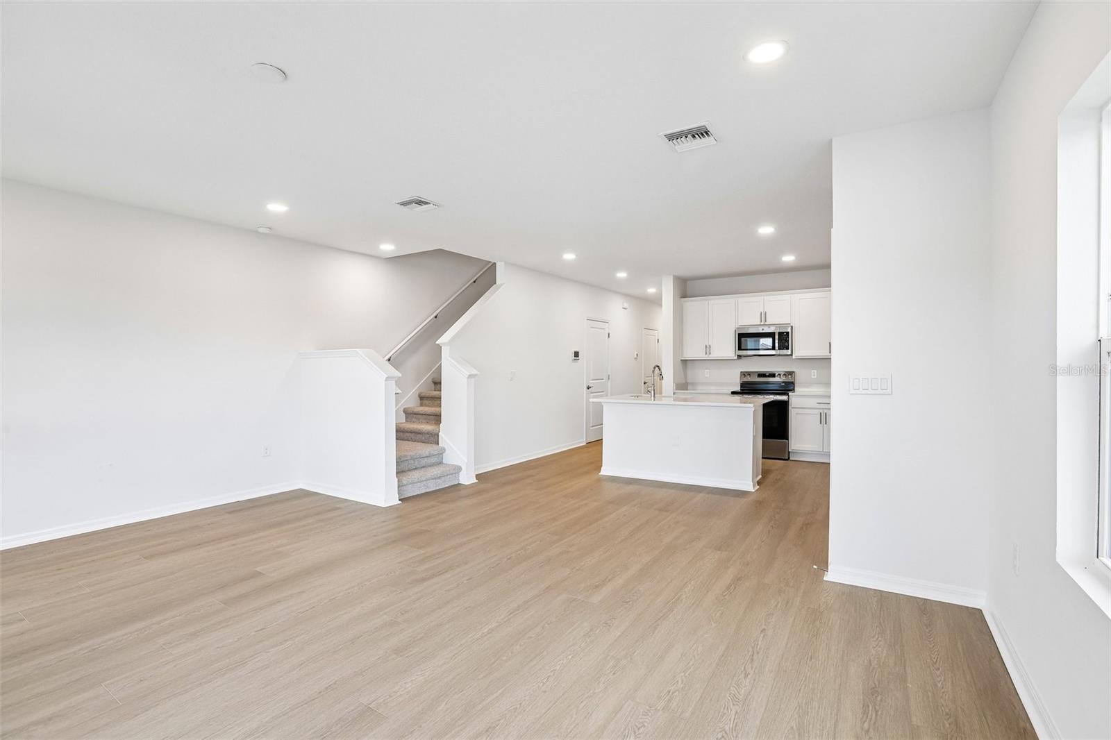 6876 HOLCOMBE DOWN DR — photo 11