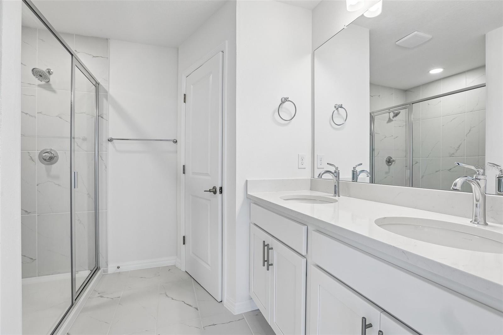 6876 HOLCOMBE DOWN DR — photo 18