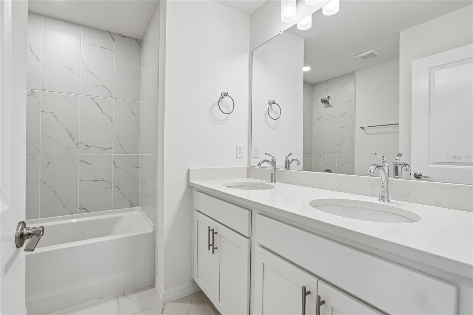 6876 HOLCOMBE DOWN DR — photo 25