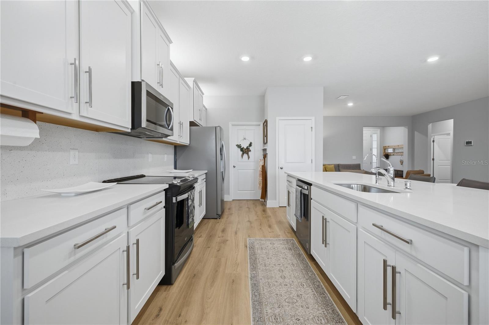 3413 IVY HOLLOW DR — photo 23