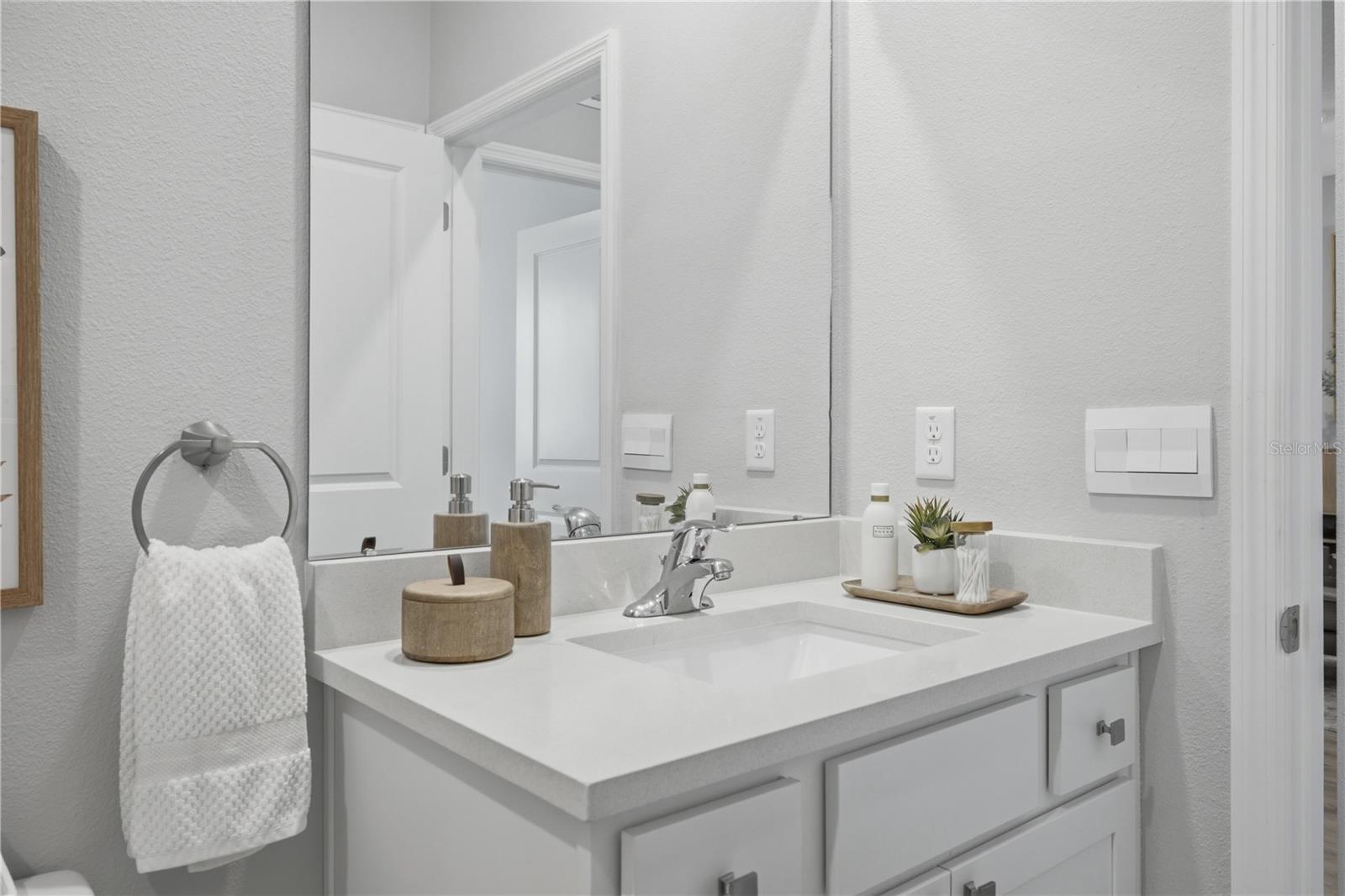 3413 IVY HOLLOW DR — photo 35