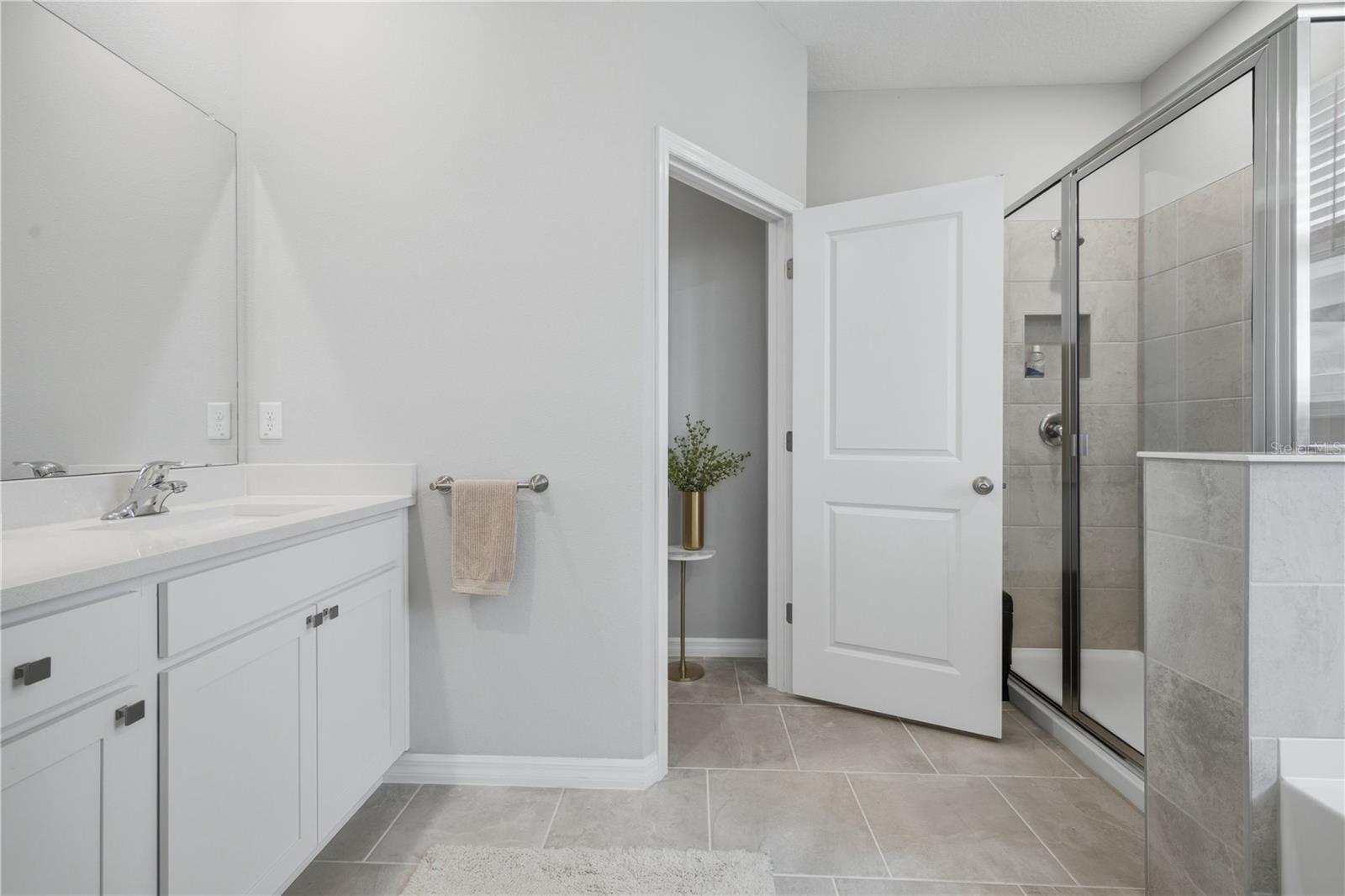 3413 IVY HOLLOW DR — photo 30