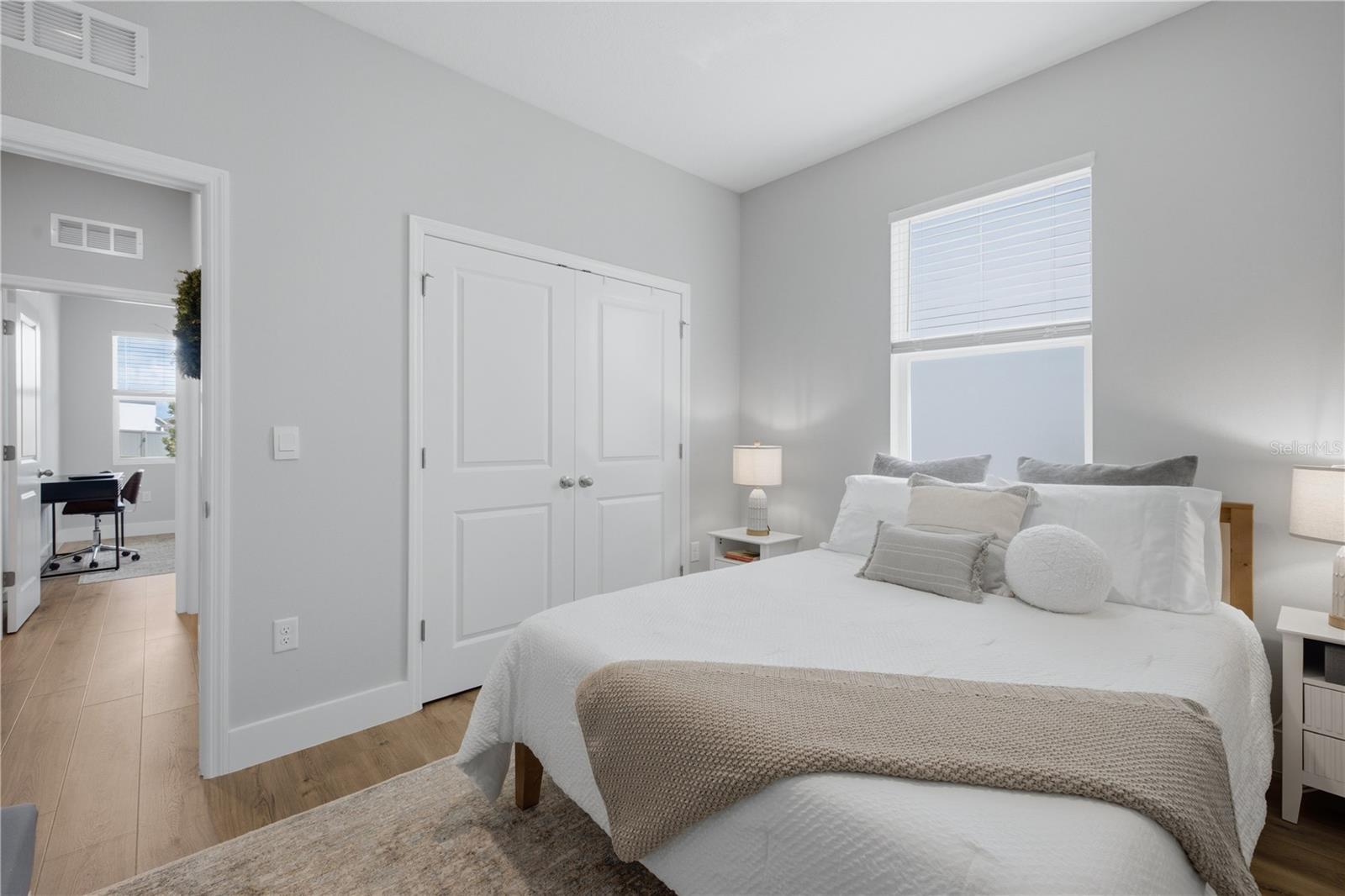 3413 IVY HOLLOW DR — photo 37