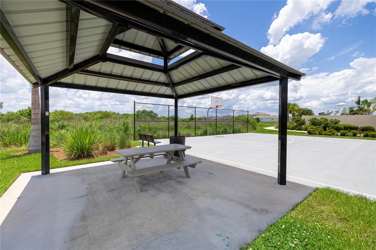 3413 IVY HOLLOW DR — photo 46