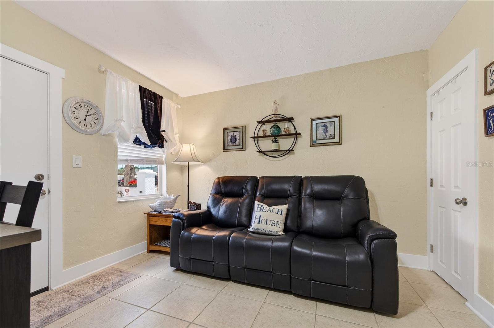 908 VILLAS DR #29 — photo 7