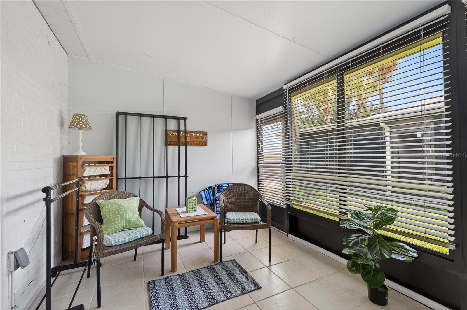 908 VILLAS DR #29 — photo 25