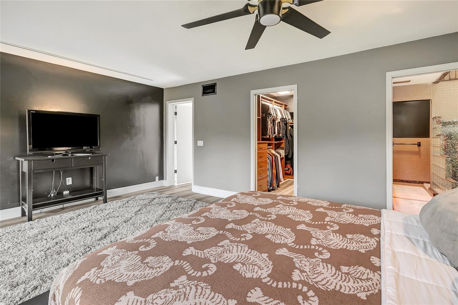 312 S RIVERHILLS DR — photo 30