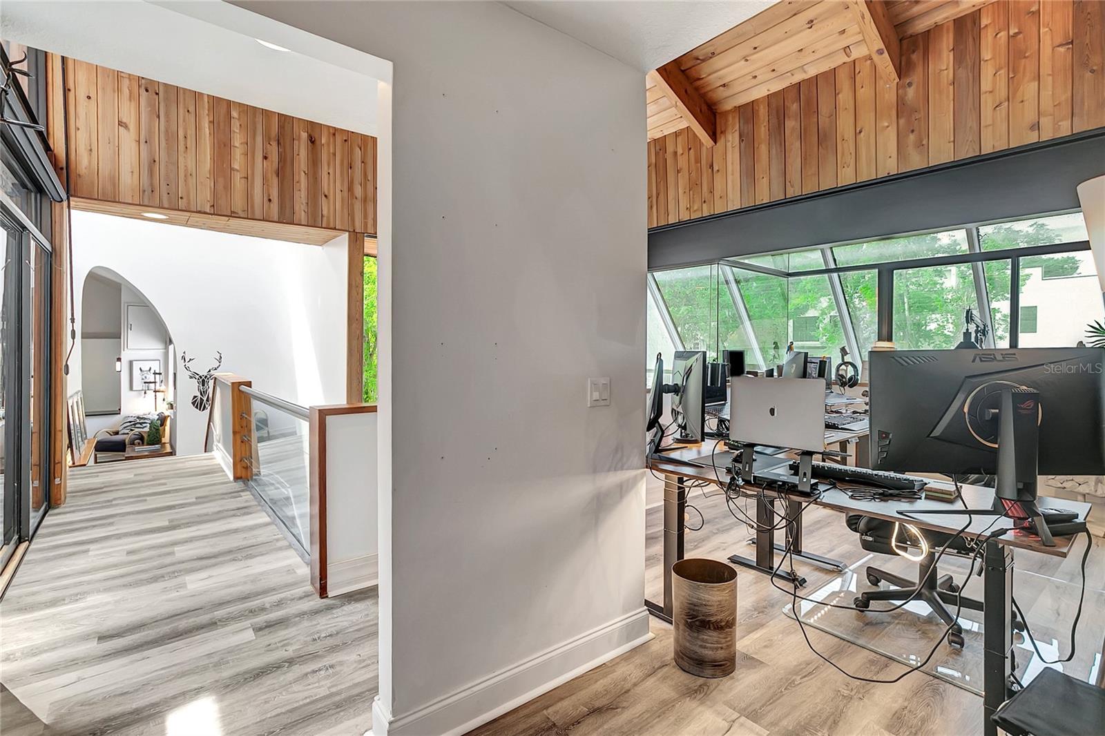 312 S RIVERHILLS DR — photo 40