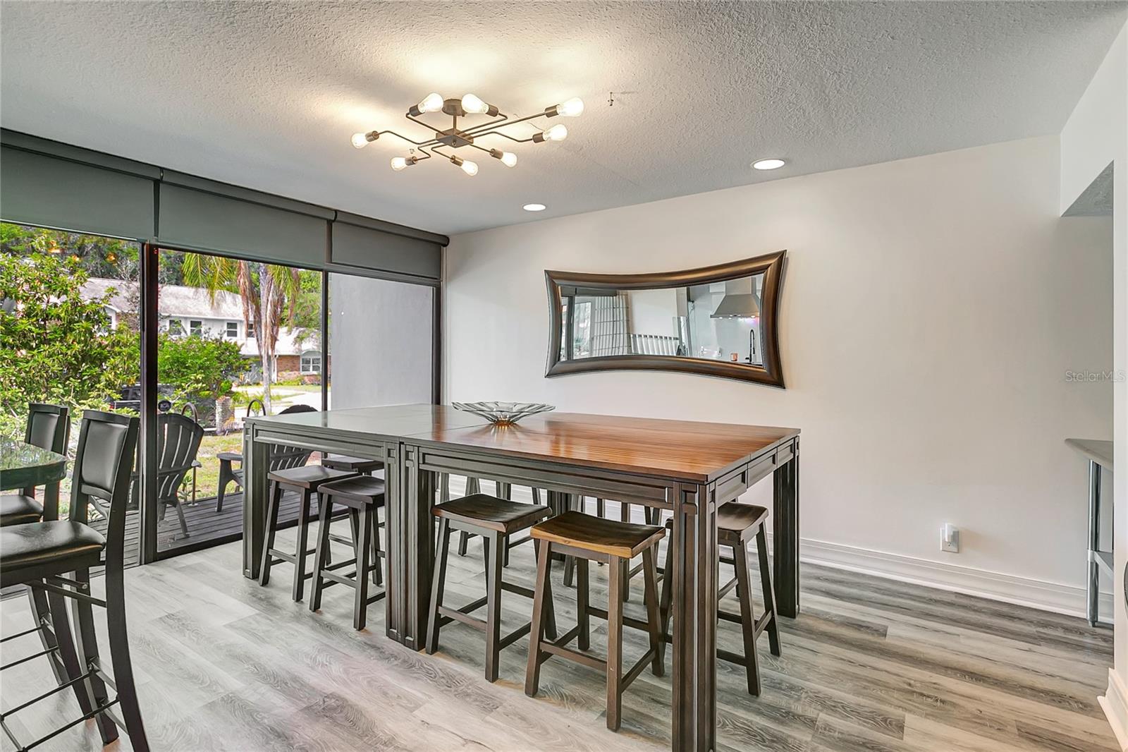 312 S RIVERHILLS DR — photo 36