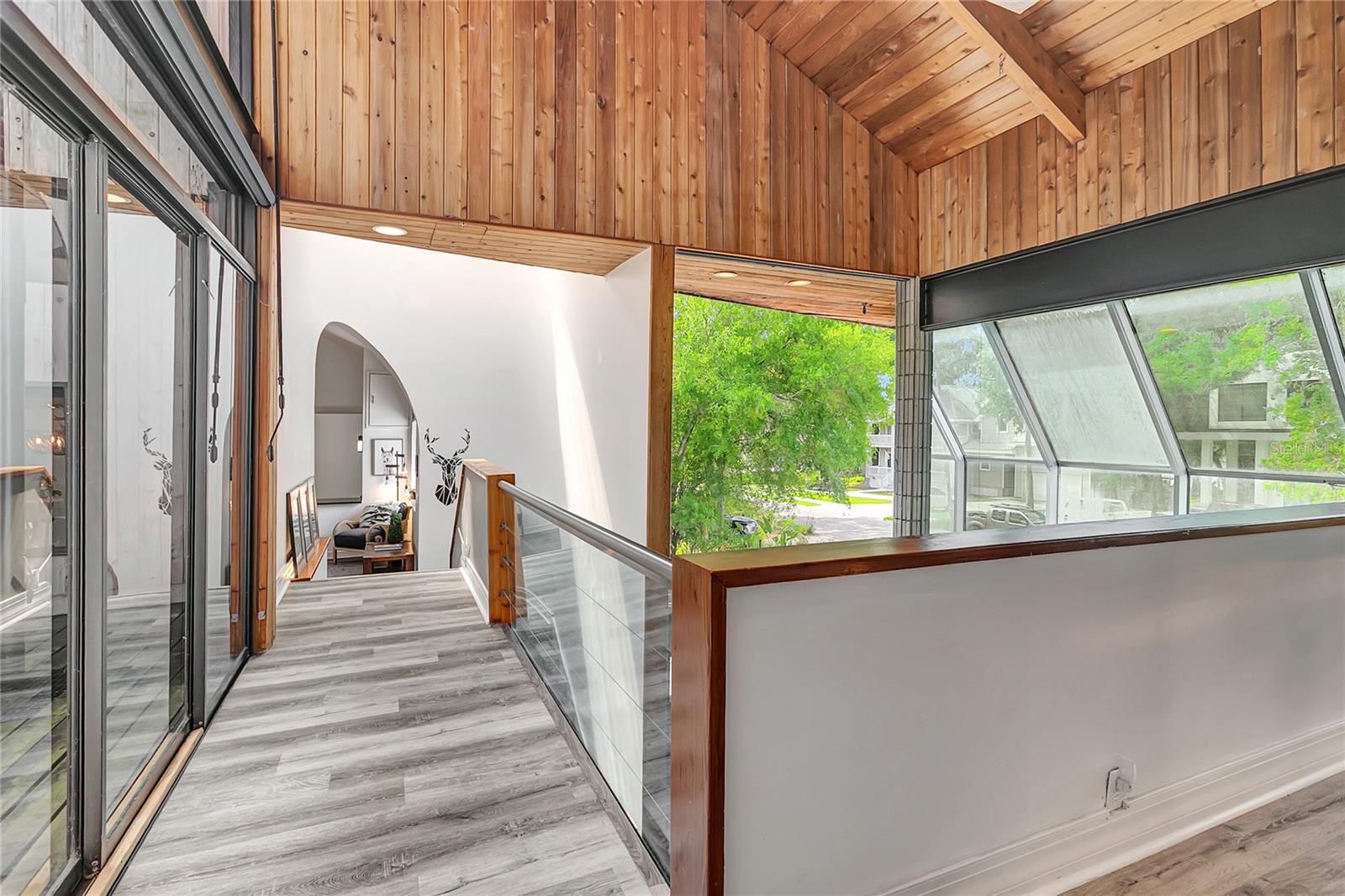 312 S RIVERHILLS DR — photo 47