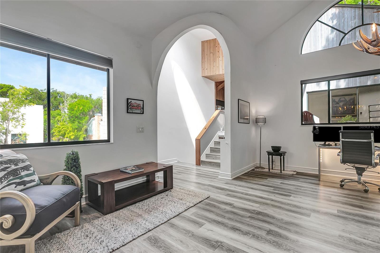 312 S RIVERHILLS DR — photo 44