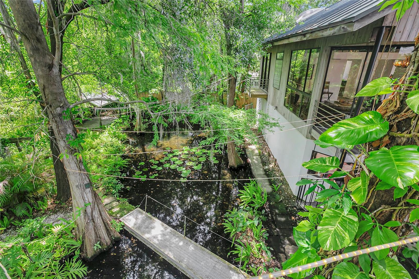 312 S RIVERHILLS DR — photo 98