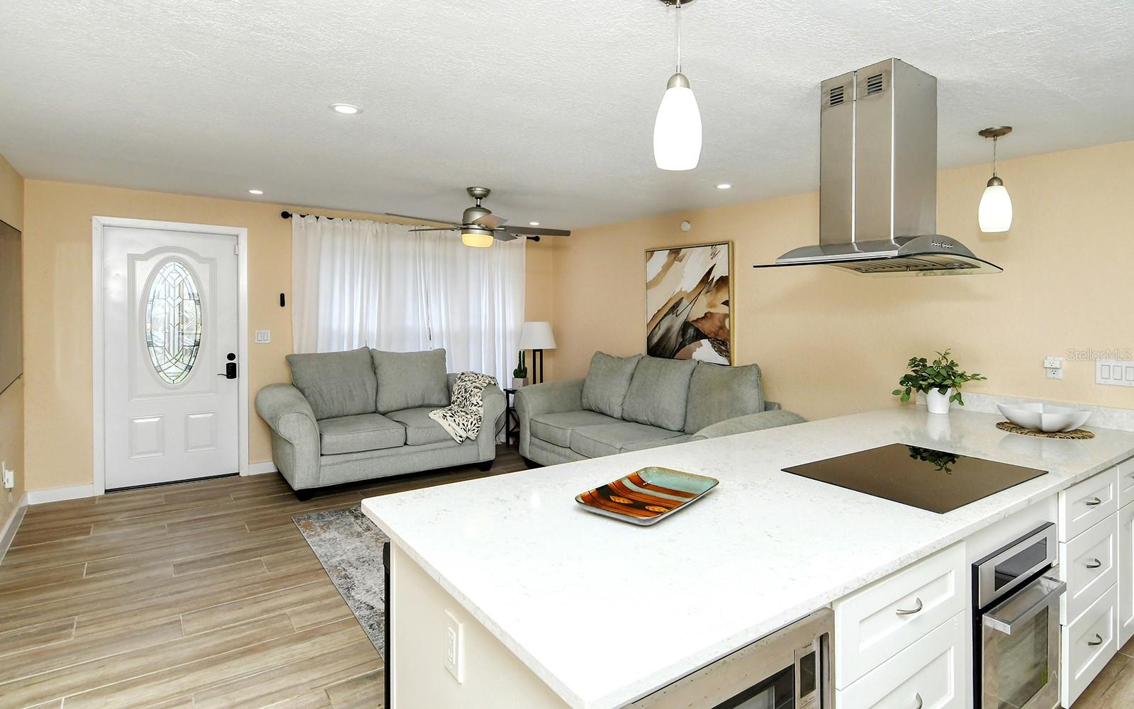 307 SOUTHLAND RD — photo 17