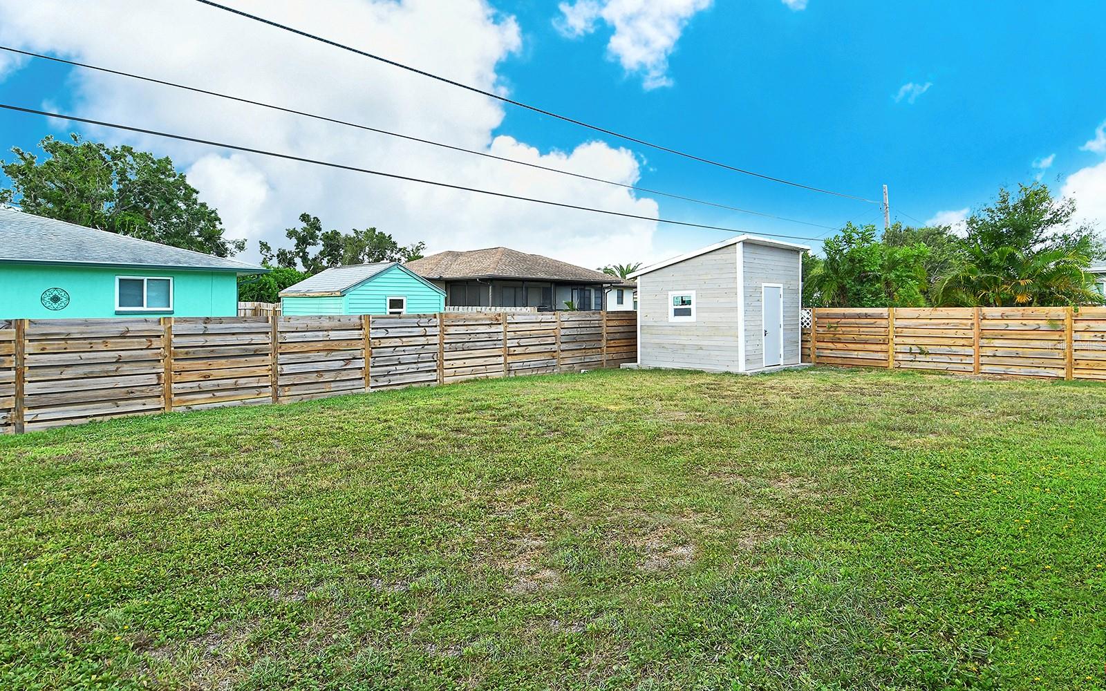 307 SOUTHLAND RD — photo 31