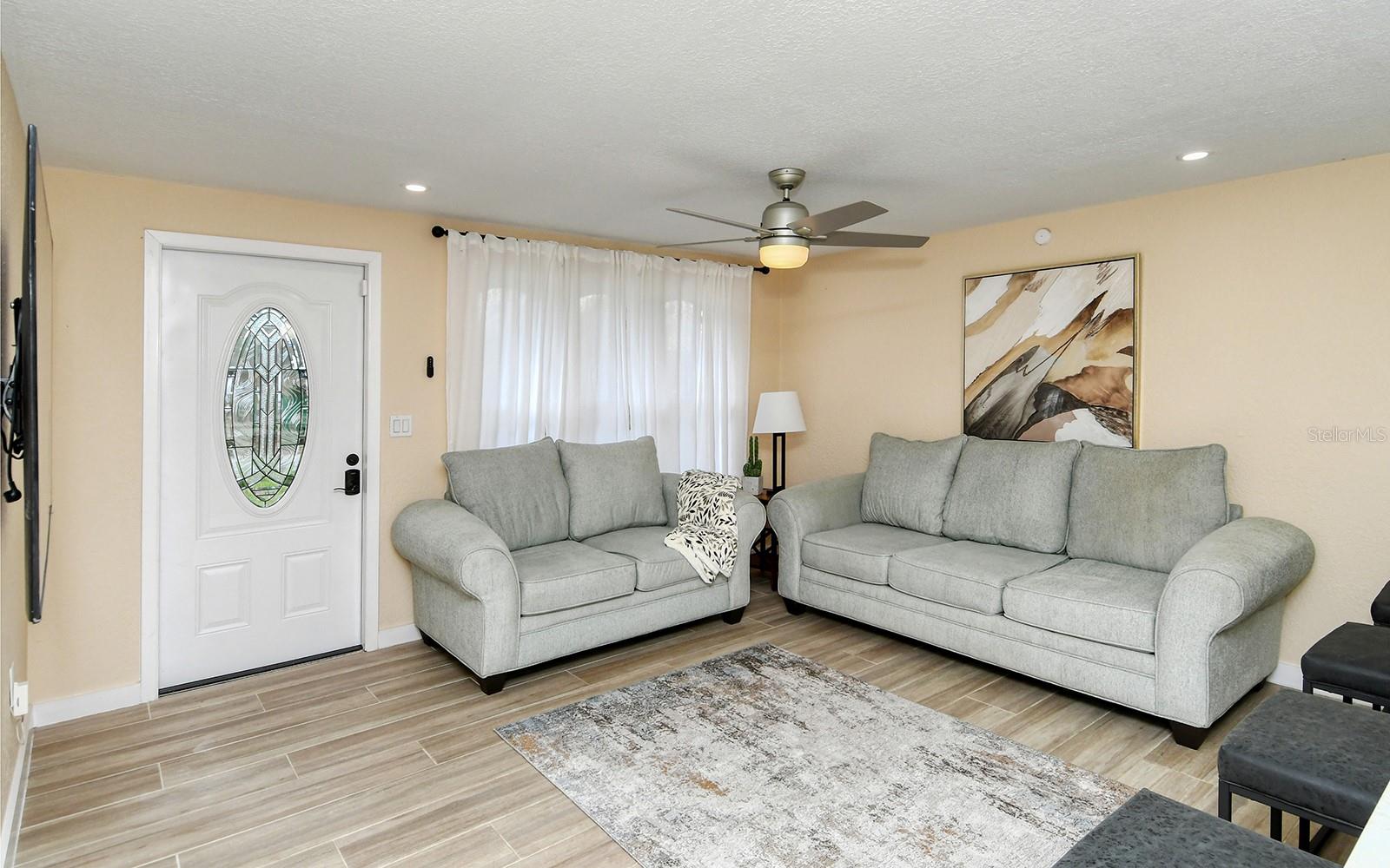 307 SOUTHLAND RD — photo 10
