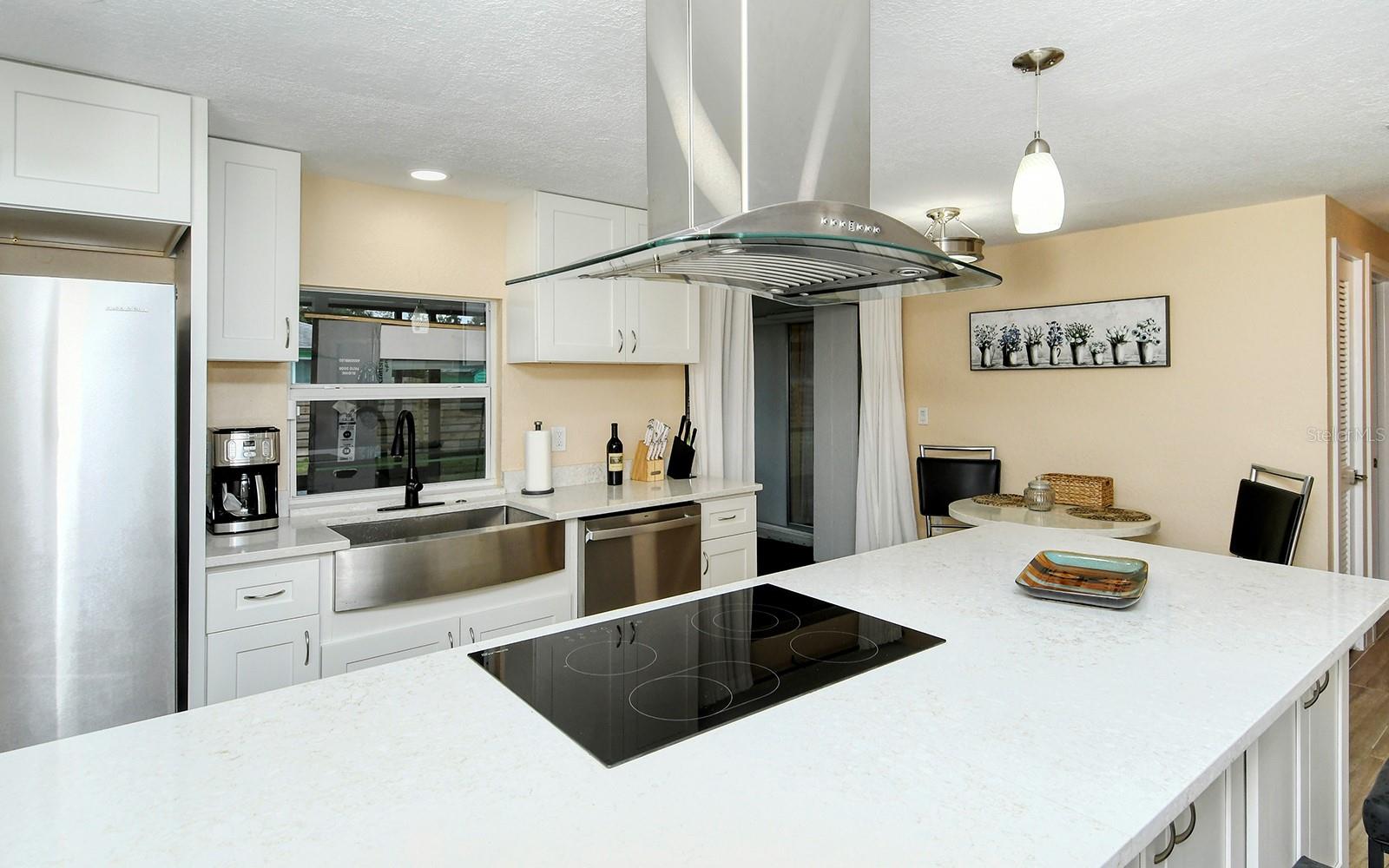 307 SOUTHLAND RD — photo 12