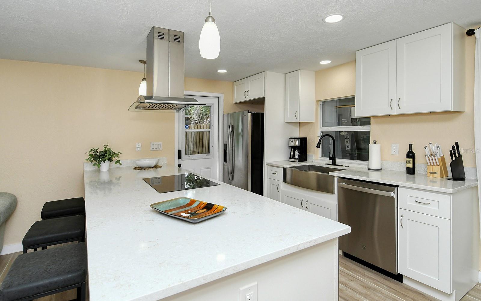 307 SOUTHLAND RD — photo 11