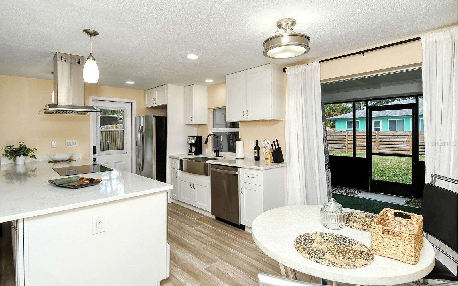 307 SOUTHLAND RD — photo 13