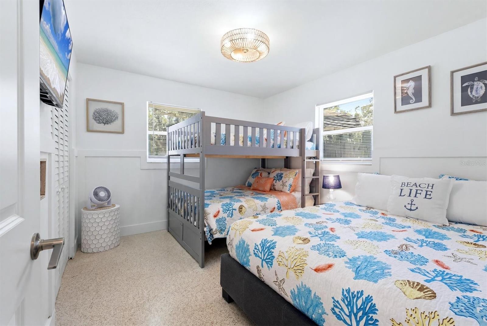5128 OXFORD DR — photo 30