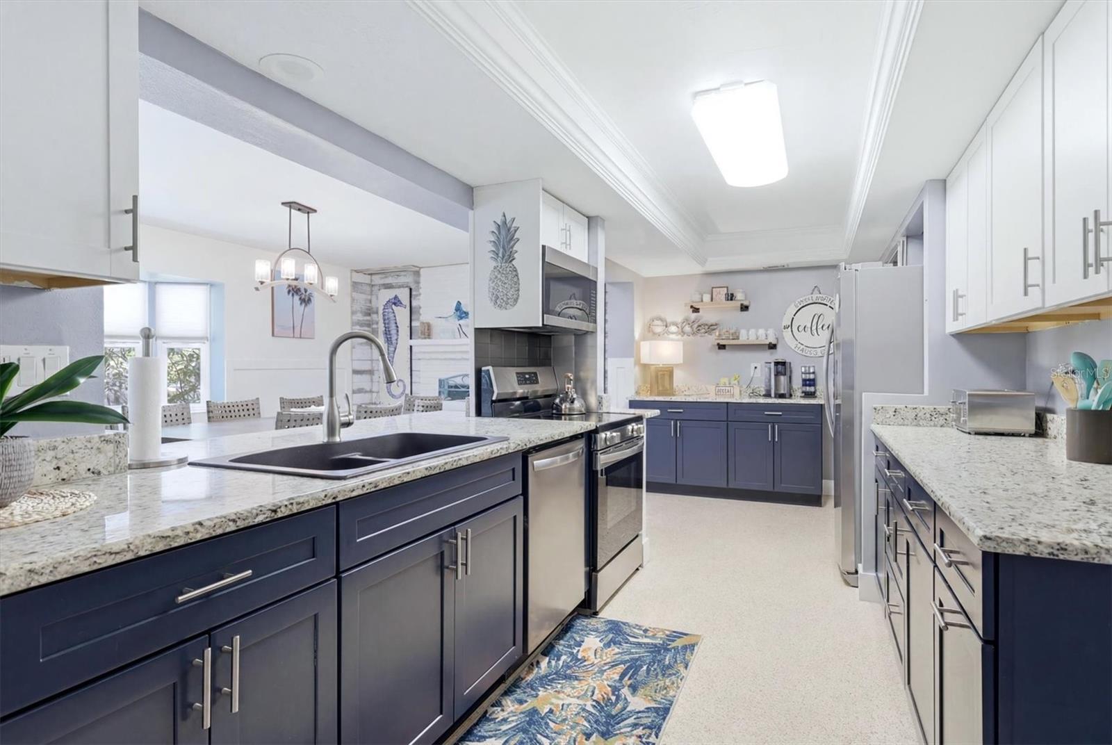 5128 OXFORD DR — photo 13