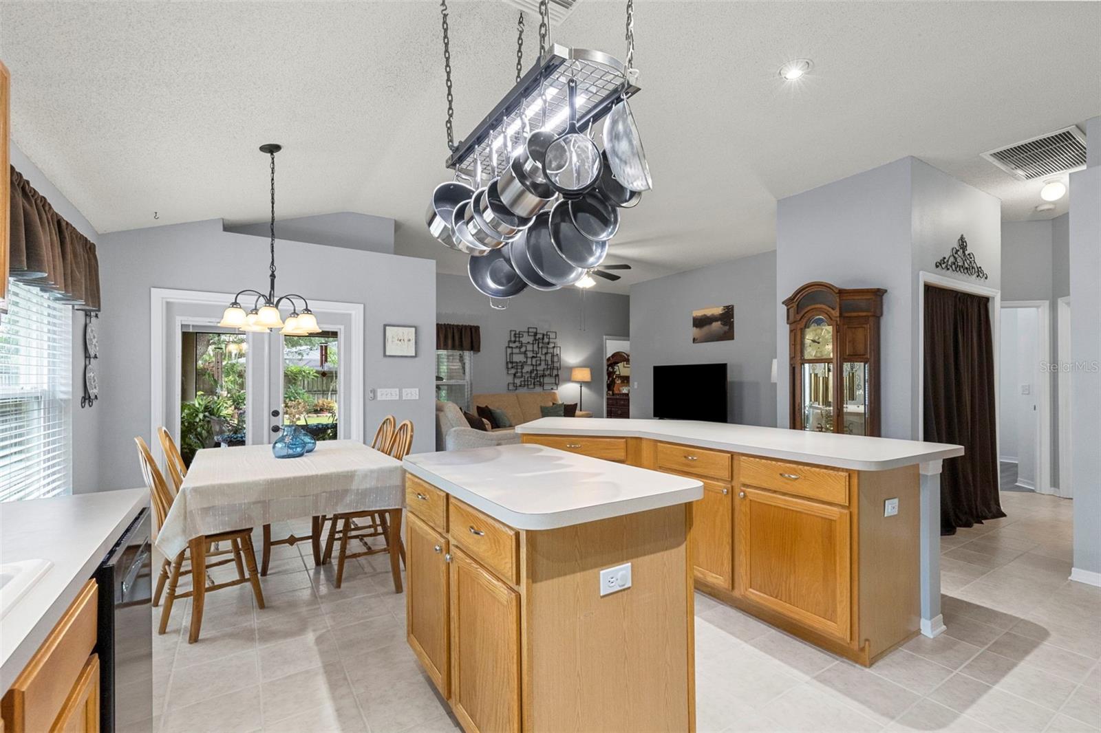 1552 SCOTCH PINE DR — photo 17