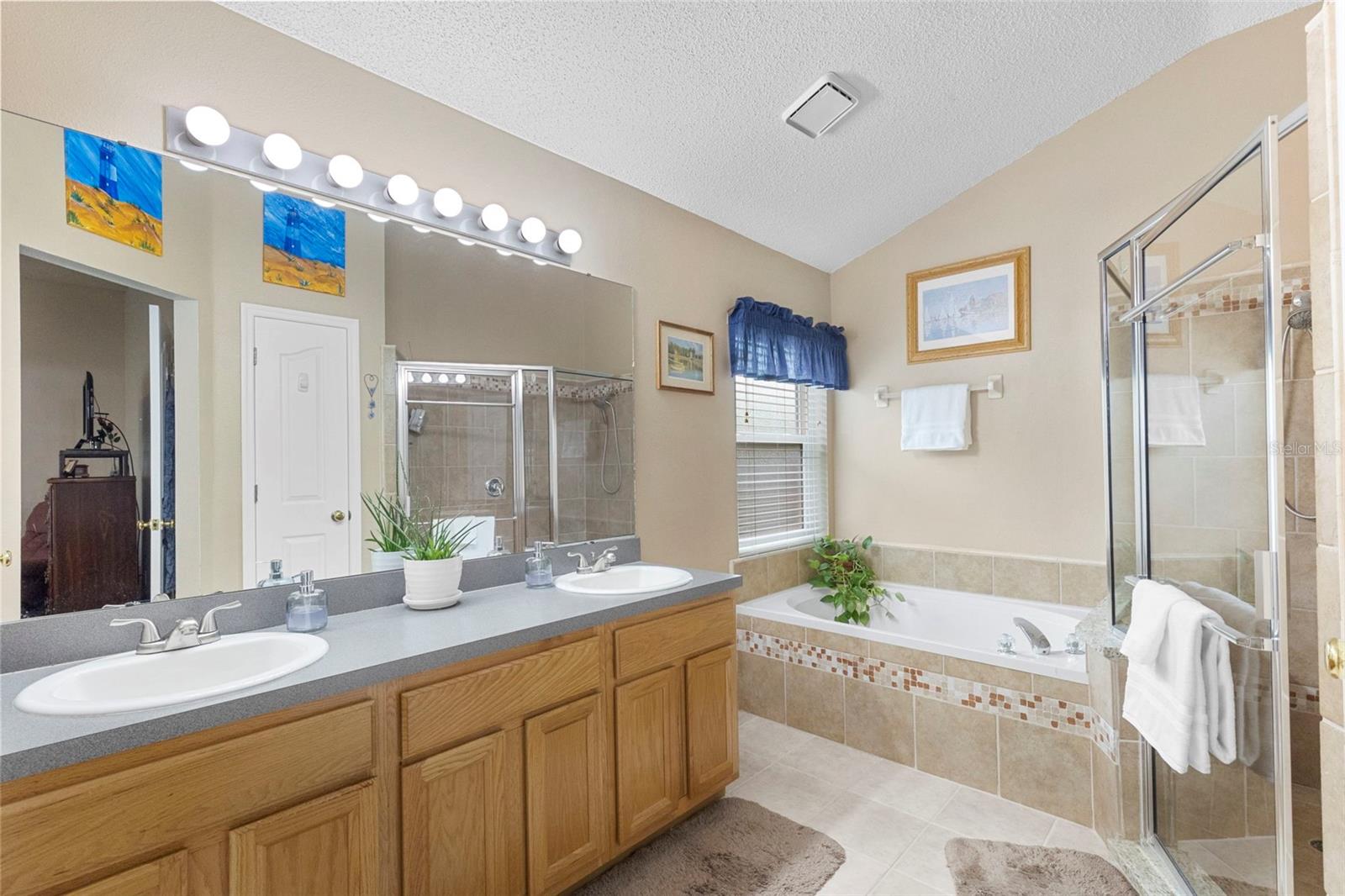 1552 SCOTCH PINE DR — photo 32