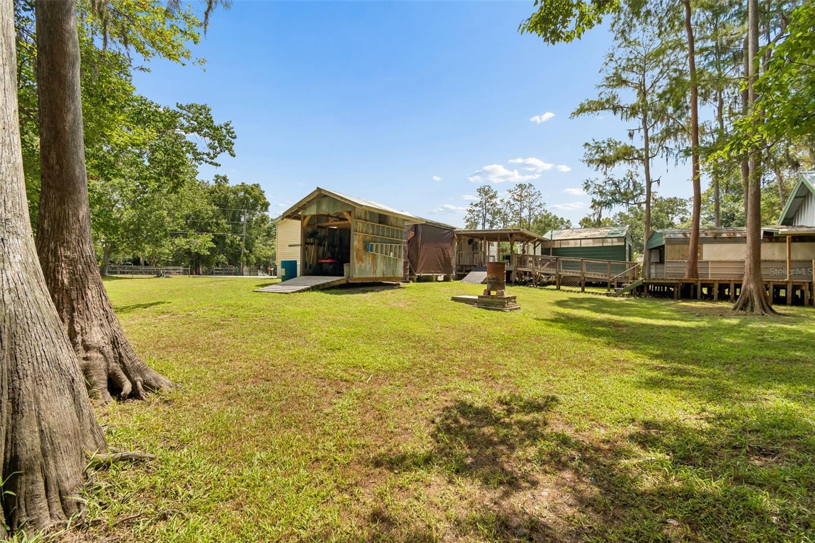 17808 DOGWOOD DR — photo 42