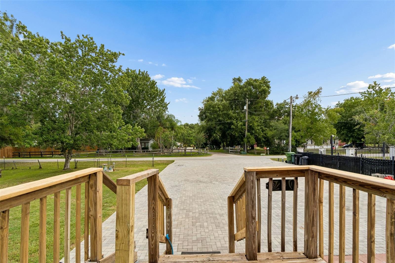 17808 DOGWOOD DR — photo 44