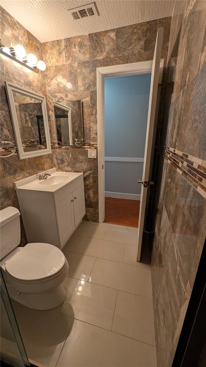 4000 POINCIANA CT — photo 17