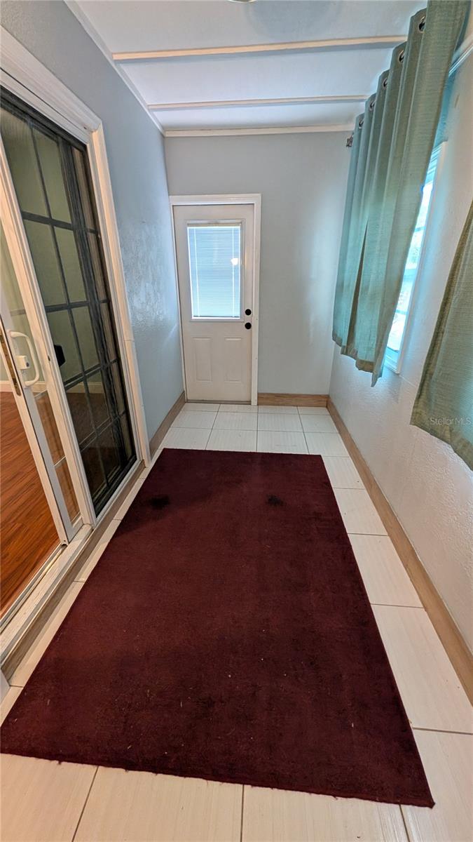 4000 POINCIANA CT — photo 15