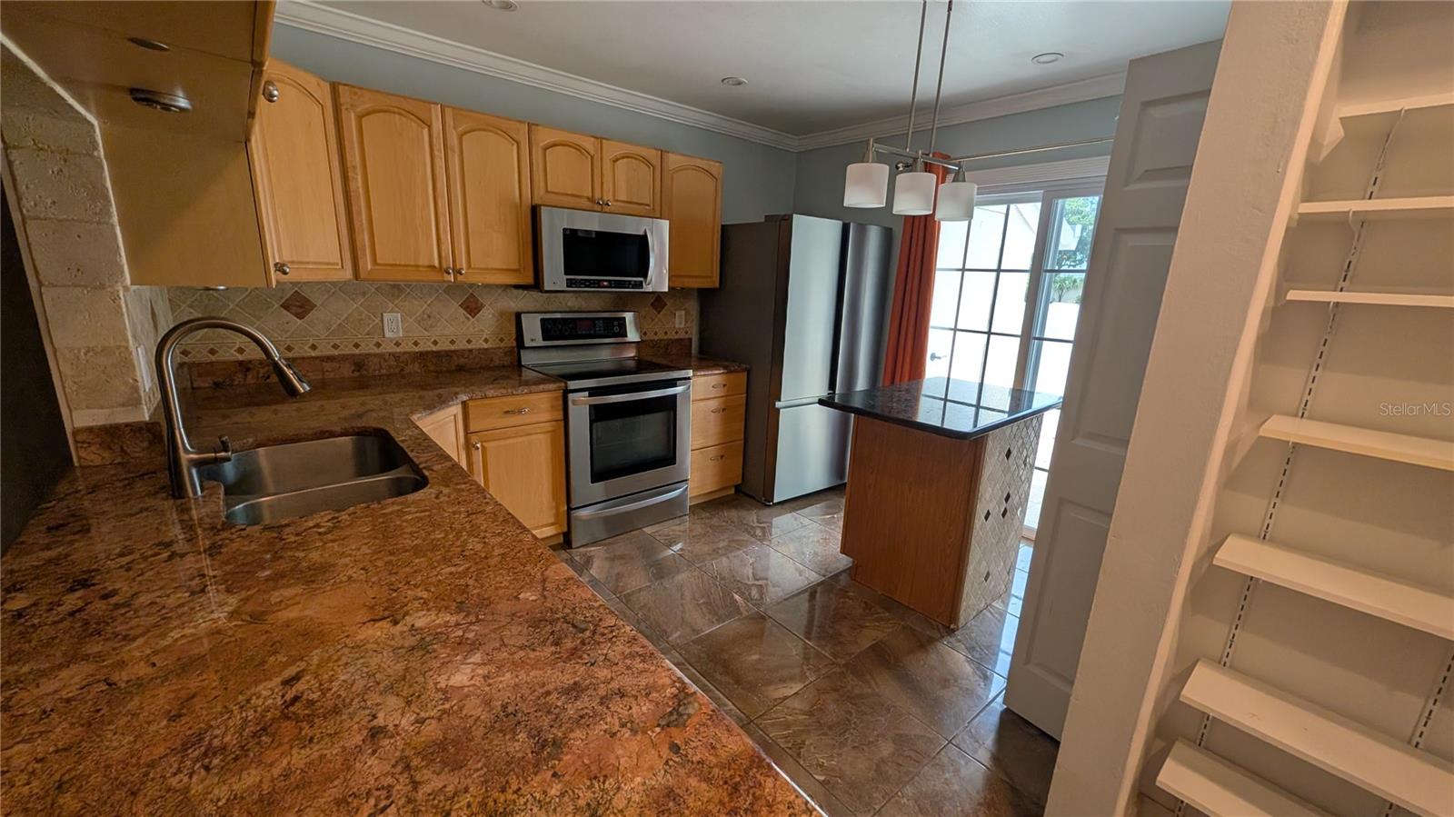 4000 POINCIANA CT — photo 9