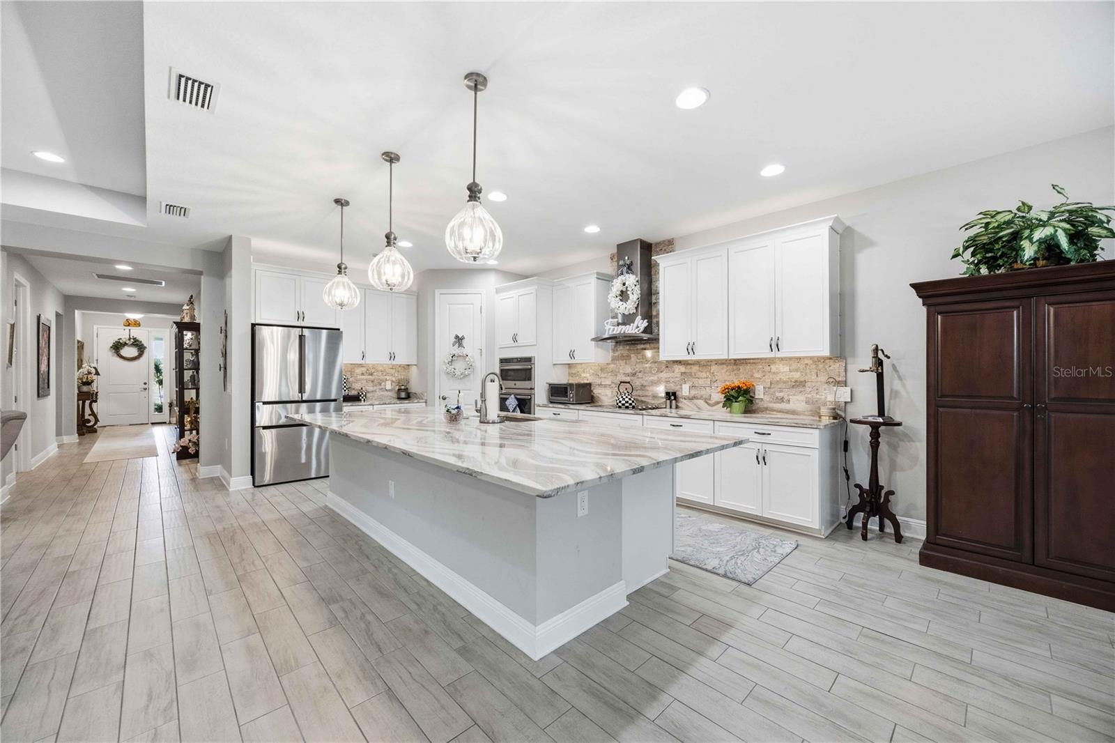 11329 MONTSERRAT DR — photo 17