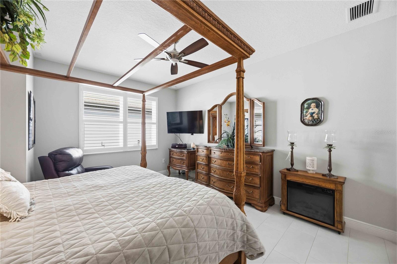 11329 MONTSERRAT DR — photo 51
