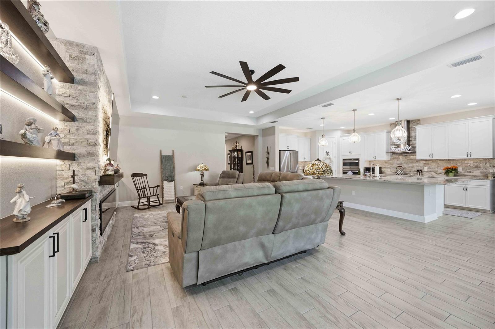11329 MONTSERRAT DR — photo 12