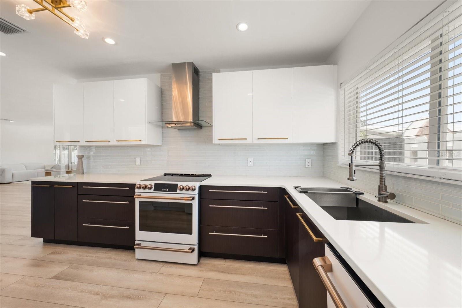 1854 VENETIAN POINT DR — photo 11