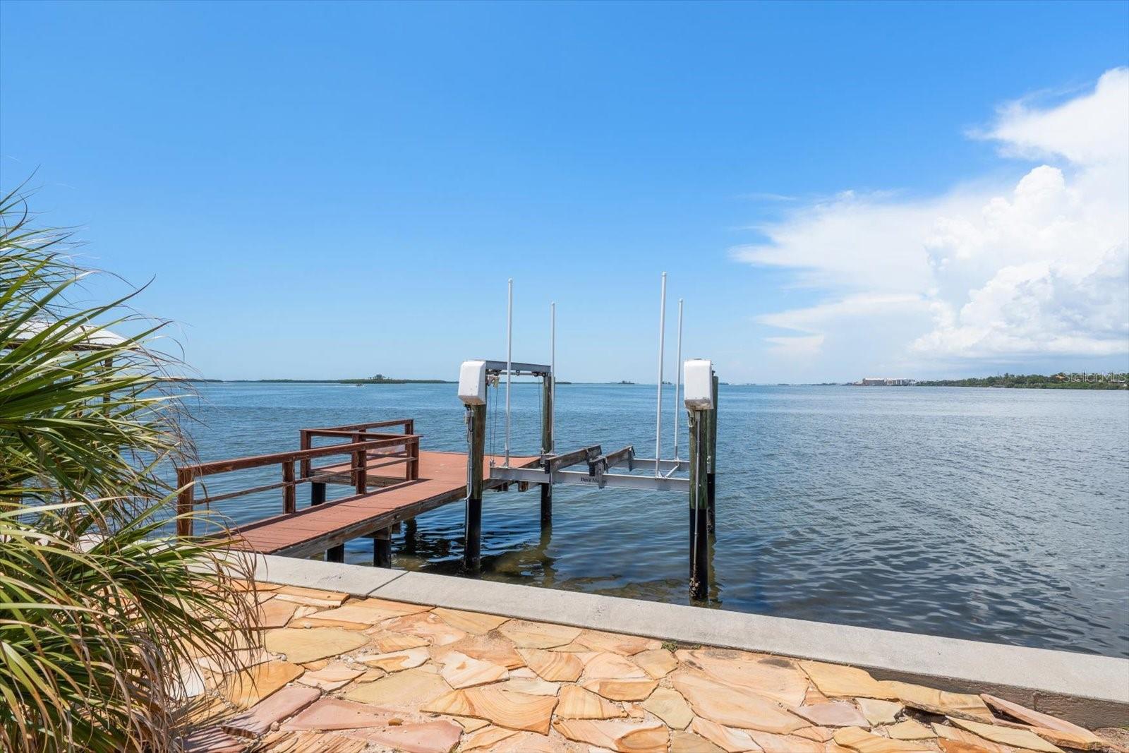 1854 VENETIAN POINT DR — photo 25